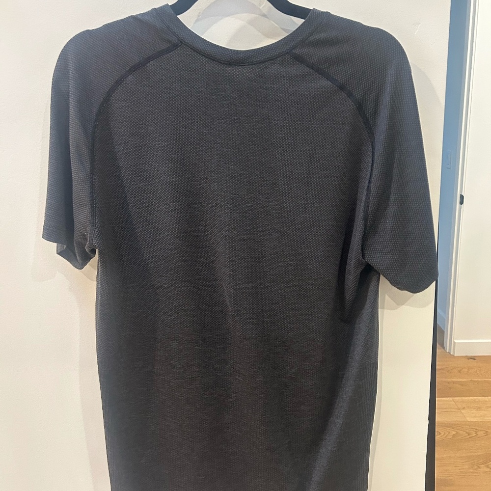 Lululemon Men's Metal Vent Tech Short Sleeve Shirt